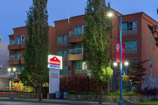 Gallery - Ramada by Wyndham Vancouver Airport