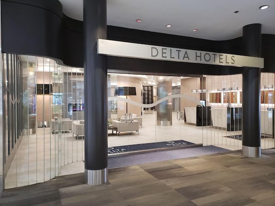 Gallery - Delta Hotels By Marriott Edmonton Centre Suites