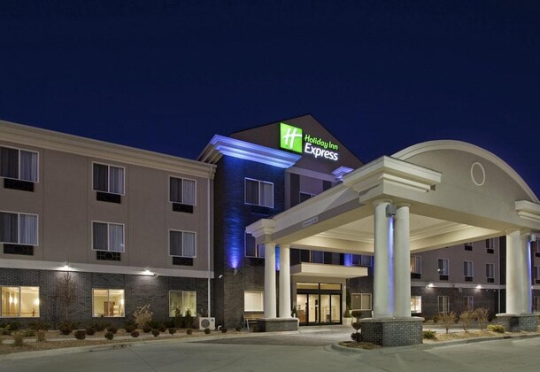 Gallery - Holiday Inn Express and Suites Pittsburg