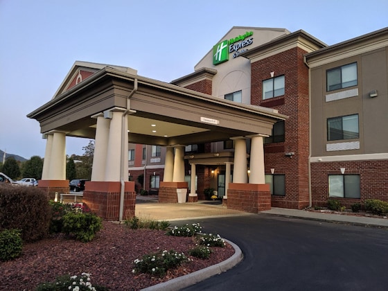 Gallery - Holiday Inn Express & Suites Claypool Hill (Richlands Area), An Ihg Hotel