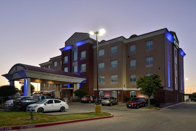 Gallery - Holiday Inn Express Hotel & Suites Royse City, An Ihg Hotel