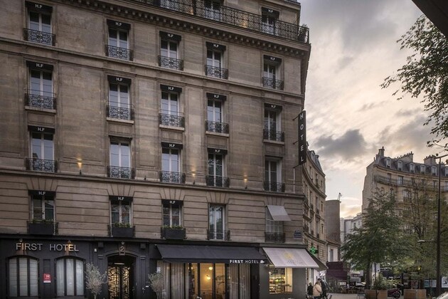 Gallery - First Hotel Paris Tour Eiffel
