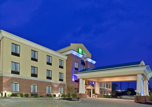 Gallery - Holiday Inn Express Hotels And Suites Dayton North Tipp City, An Ihg Hotel