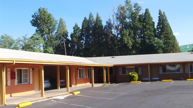 Gallery - Relax Inn Of Yreka