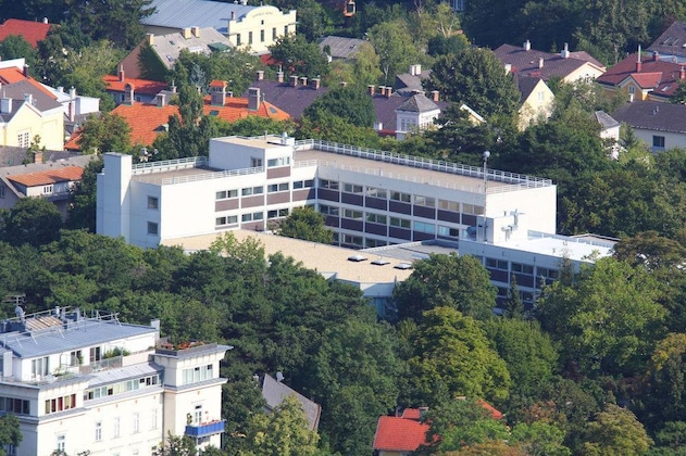 Gallery - College Garden Hotel