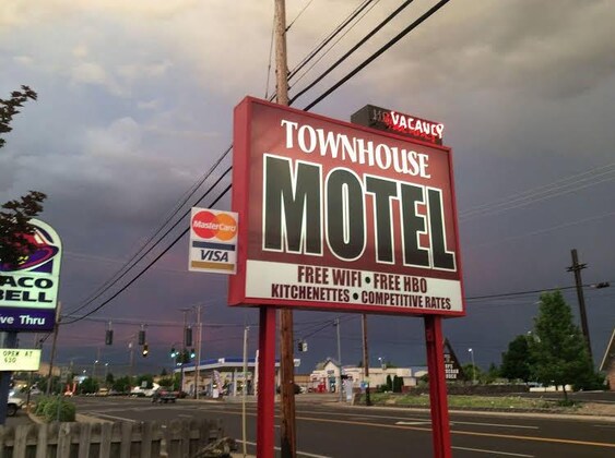 Gallery - Townhouse Motel