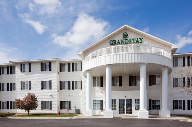 Gallery - GrandStay Residential Suites Rapid City