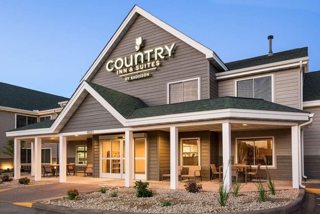 Gallery - Country Inn & Suites by Radisson, Chippewa Falls, WI
