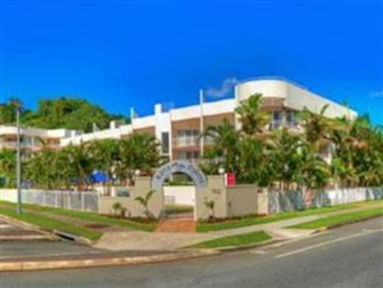 Gallery - Kirra Palms Holiday Apartments