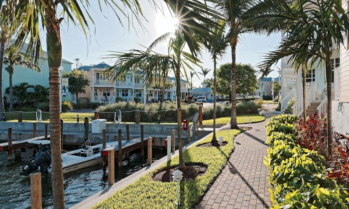 Gallery - The Islander, Bayside Townhomes & Boat Slips