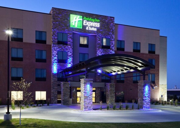 Gallery - Holiday Inn Express Hotel & Suites Fort Dodge, An Ihg Hotel