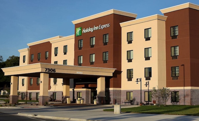 Gallery - Holiday Inn Express and Suites Omaha South Ralston