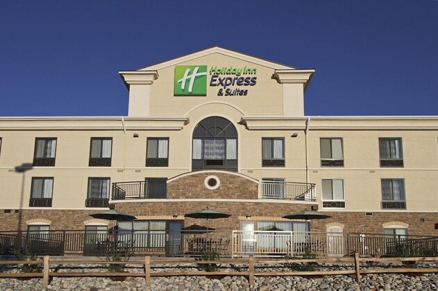 Gallery - Holiday Inn Express and Suites Colorado Springs Fi