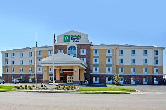 Gallery - Holiday Inn Express And Suites Williston, An Ihg Hotel